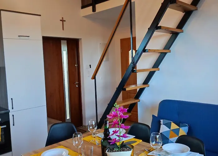 Lesny Zakatek-domek Sosna Semesterbostad Parchowo