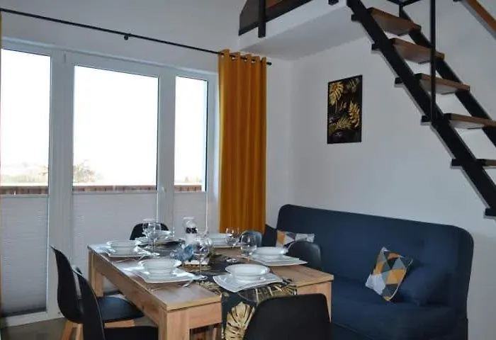 Lesny Zakatek-domek Sosna Semesterbostad Parchowo