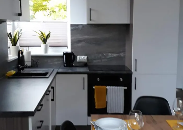 Semesterbostad Lesny Zakatek-domek Sosna Parchowo