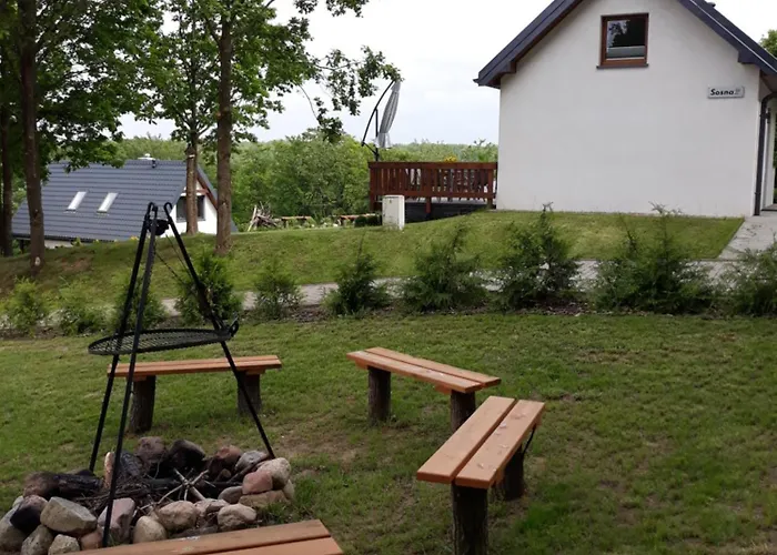 Lesny Zakatek-domek Sosna Semesterbostad Parchowo